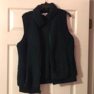Dark green Sherpa vest 💗